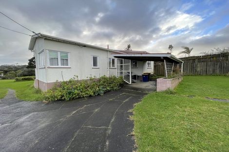 Photo of property in 96 Beach Haven Road, Beach Haven, Auckland, 0626