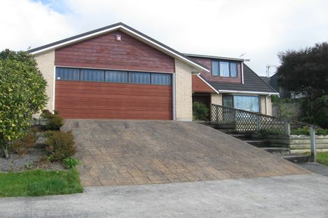 Photo of property in 82 Pacific Drive, Fitzherbert, Palmerston North, 4410