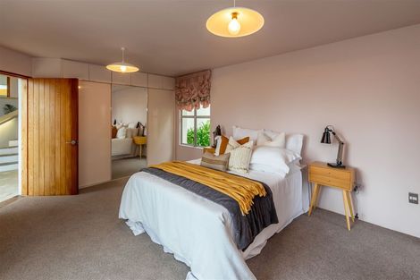 Photo of property in 1 Halcyon Way, Cashmere, Christchurch, 8022