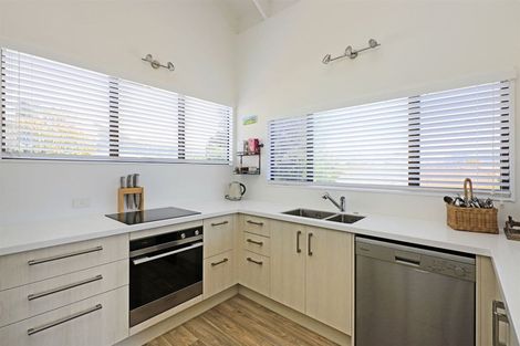 Photo of property in 66 Gillies Crescent, Waimarama, Havelock North, 4294