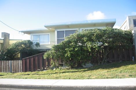 Photo of property in 120 The Parade, Paekakariki, 5034