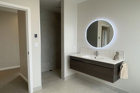 Photo of property in 92 Hugo Shaw Drive, Cambridge, 3434