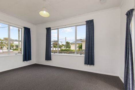 Photo of property in 8 Huia Street, Pahiatua, 4910