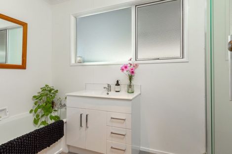 Photo of property in 8 Lynley Crescent, Blenheim, 7201