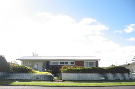 Photo of property in 21 Riverhills Avenue, Pakuranga Heights, Auckland, 2010