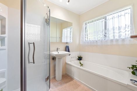 Photo of property in 175a Centreway Road, Orewa, 0931