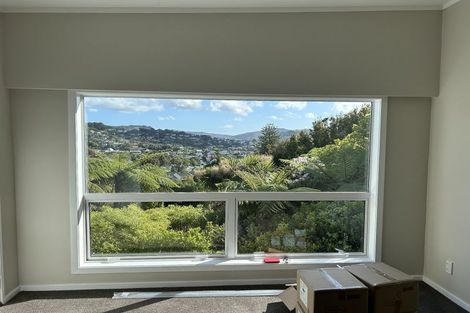 Photo of property in 5 Mamaku Grove, Khandallah, Wellington, 6035