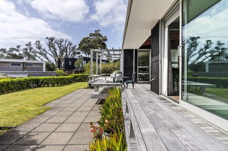 Photo of property in 13 Shearer Drive, Oakura, 4314