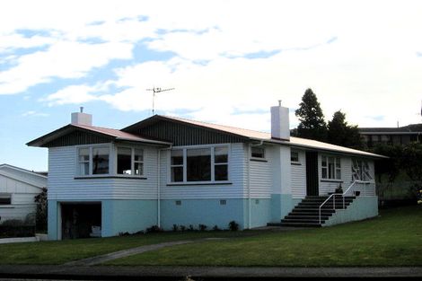 Photo of property in 1 Glen Street, Levin, 5510