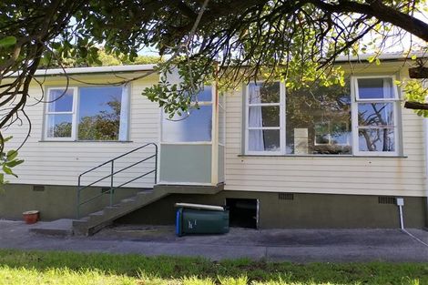Photo of property in 2/14 Quinn Grove, Ranui, Porirua, 5024