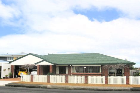 Photo of property in 8 Mair Street, Regent, Whangarei, 0112