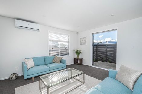 Photo of property in 24a Main Road, Titahi Bay, Porirua, 5022