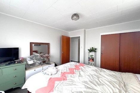 Photo of property in 2/122 William Street, Petone, Lower Hutt, 5012