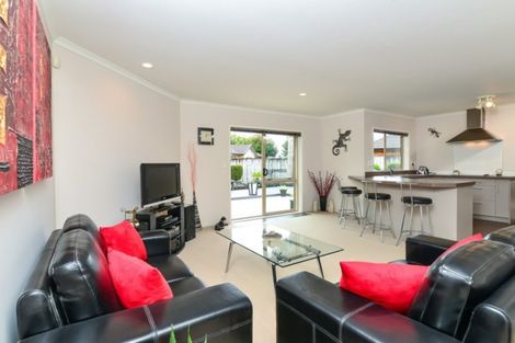 Photo of property in 53 Farringdon Avenue, Rototuna North, Hamilton, 3210