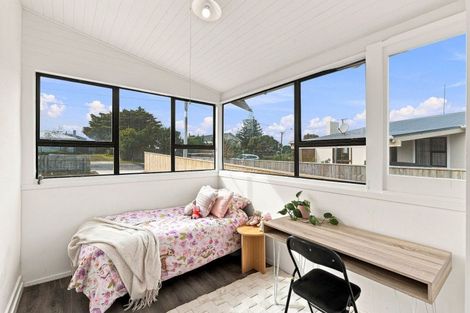 Photo of property in 77 Cornfoot Street, Castlecliff, Whanganui, 4501