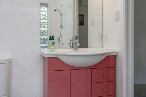 Photo of property in 26 Tremaine Avenue, Two Mile Bay, Taupo, 3330