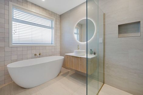 Photo of property in 4 Kuakua Close, Papamoa Beach, Papamoa, 3118