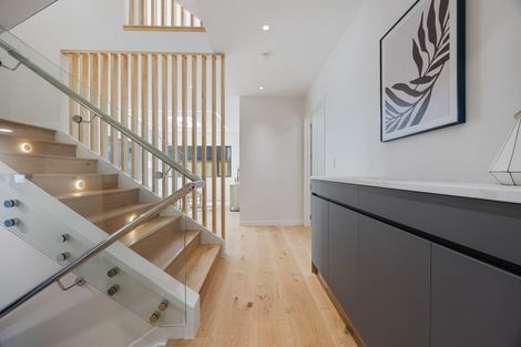 Photo of property in 8 Mill Hill Close, Flat Bush, 2019