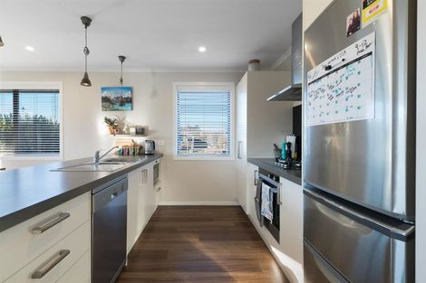 Photo of property in 2 Kingfisher Crescent, Albert Town, Wanaka, 9305