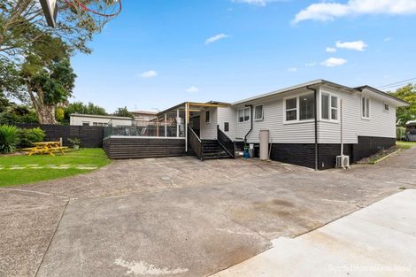 Photo of property in 9 Hillcrest Grove, Hillpark, Auckland, 2102