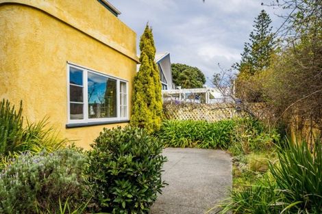 Photo of property in 147 Muritai Road, Eastbourne, Lower Hutt, 5013