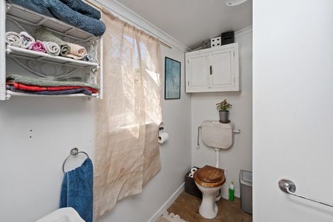 Photo of property in 16 Rangiuru Road, Otaki Beach, Otaki, 5512