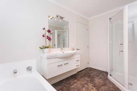 Photo of property in 39 Irwin Logan Drive, Mosgiel, 9024