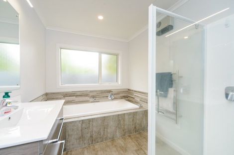 Photo of property in 47 Karina Terrace, Roslyn, Palmerston North, 4414