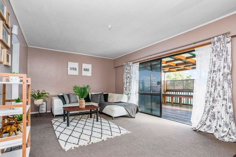 Photo of property in 25 Cramond Drive, Mangere East, Auckland, 2024