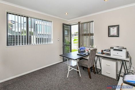 Photo of property in 12 Saint Maroun Rise, The Gardens, Auckland, 2105