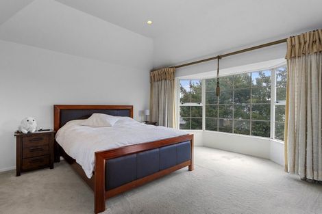 Photo of property in 25 Brockhall Lane, Avonhead, Christchurch, 8042