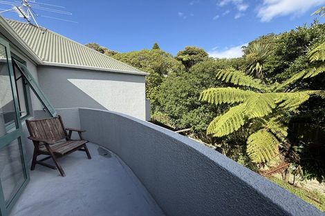 Photo of property in 5 Oak Grove, Mount Cook, Wellington, 6011