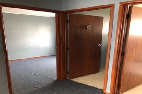 Photo of property in 2/9 Commissariat Road, Mount Wellington, Auckland, 1060