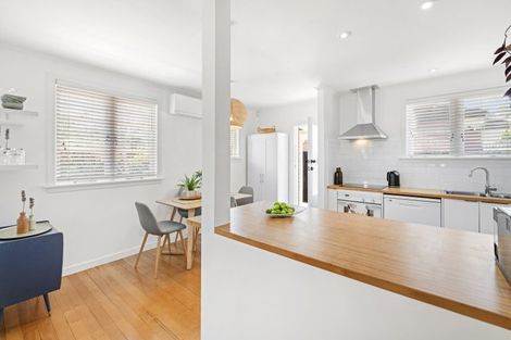 Photo of property in 99 Wallace Road, Mangere Bridge, Auckland, 2022