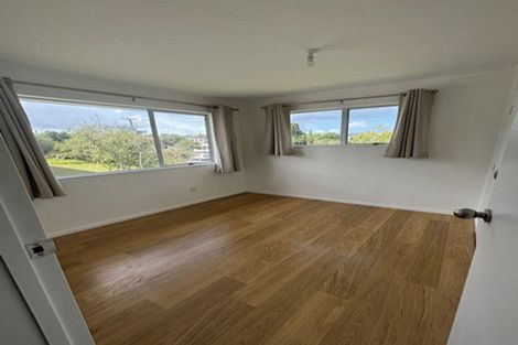 Photo of property in 1/79 West Coast Road, Glen Eden, Auckland, 0602