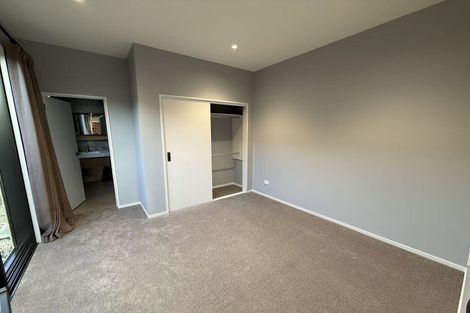 Photo of property in 21 Voltaire Court, Botany Downs, Auckland, 2010