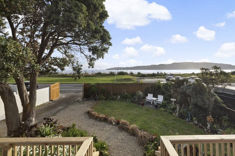 Photo of property in 55 Marine Parade, Paraparaumu Beach, Paraparaumu, 5032