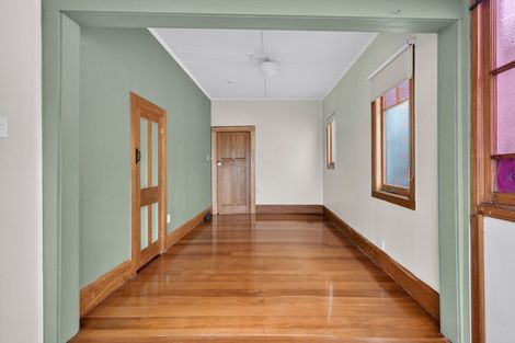 Photo of property in 42 Cameron Road, Bluff Hill, Napier, 4110