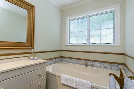 Photo of property in 15 Doris Gordon Crescent, Crofton Downs, Wellington, 6035