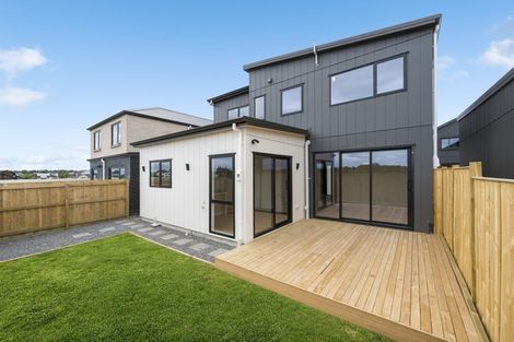 Photo of property in 35 Taipahitini Road, Rosehill, 2113