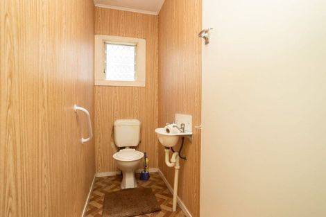 Photo of property in 10 Allardice Street, Dannevirke, 4930