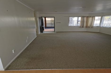 Photo of property in 70 Sturges Road, Henderson, Auckland, 0612