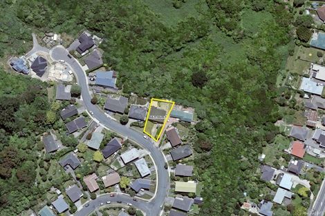 Photo of property in 28 Turriff Crescent, Tawa, Wellington, 5028