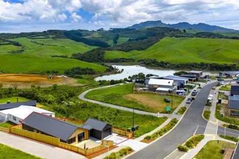 Photo of property in 102 Omahina Street, Raglan, 3225