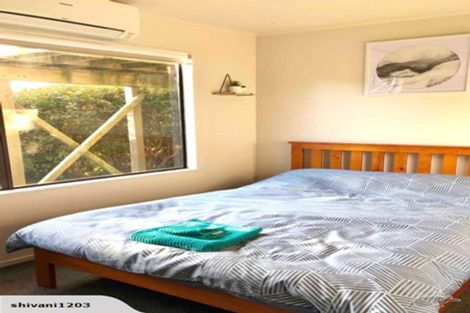 Photo of property in 32 Dominica Crescent, Grenada Village, Wellington, 6037