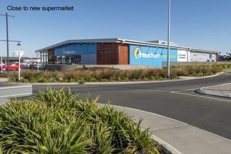 Photo of property in 16 Makura Drive, Papamoa Beach, Papamoa, 3118