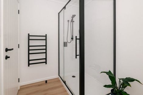 Photo of property in 22a La Lena Grove, Fitzherbert, Palmerston North, 4410