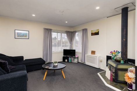 Photo of property in 16 Edward Street, Waimate, 7924