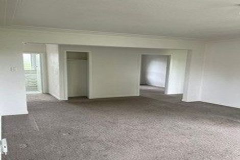 Photo of property in 11 Valdale Road, Henderson, Auckland, 0610