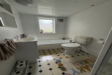 Photo of property in 239 The Terrace, Te Aro, Wellington, 6011